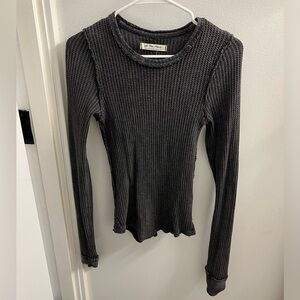 We the Free Roll With It Thermal, women’s size small dark grey